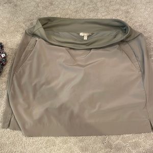 Athleta gray skort with zipper pockets Size 8